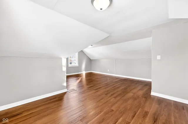 $263,000 | 222 Coovert Street, Columbus, IN 47201