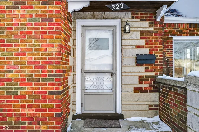 $263,000 | 222 Coovert Street, Columbus, IN 47201