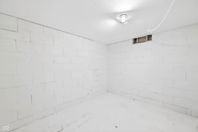 $263,000 | 222 Coovert Street, Columbus, IN 47201