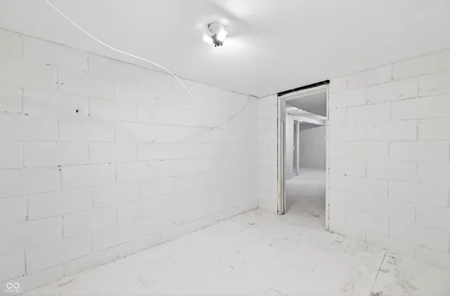 $263,000 | 222 Coovert Street, Columbus, IN 47201