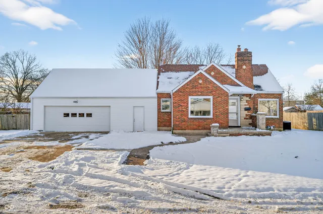 $263,000 | 222 Coovert Street, Columbus, IN 47201