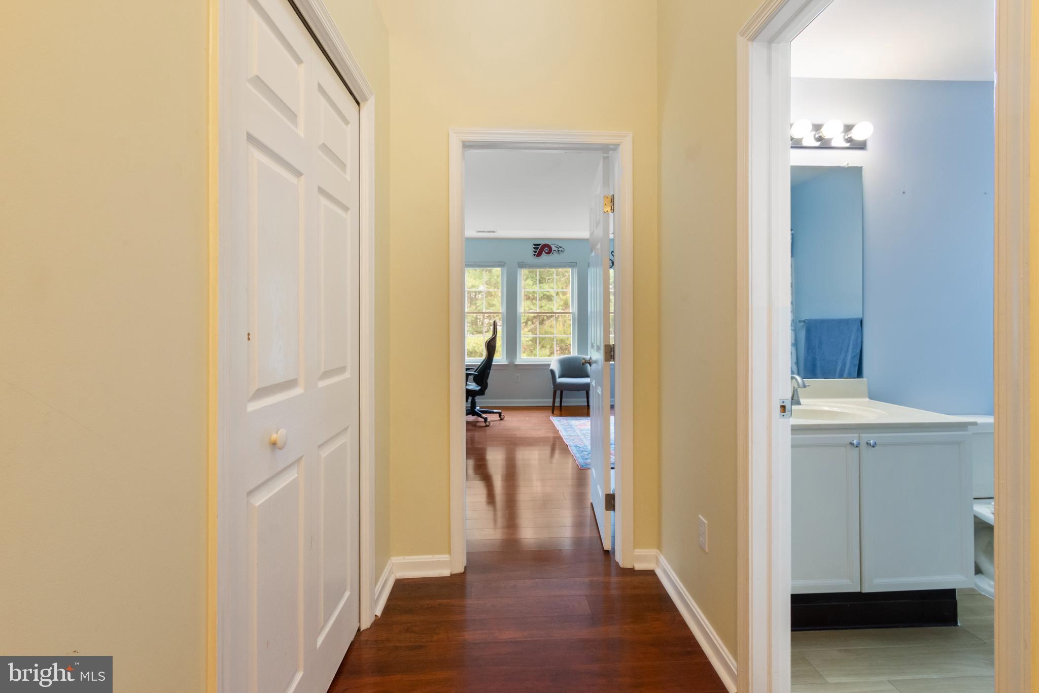 2406 Ellsworth Way, Unit 3B Frederick, MD 21702 - Photo 17 of 27 Hallway to second bedroom