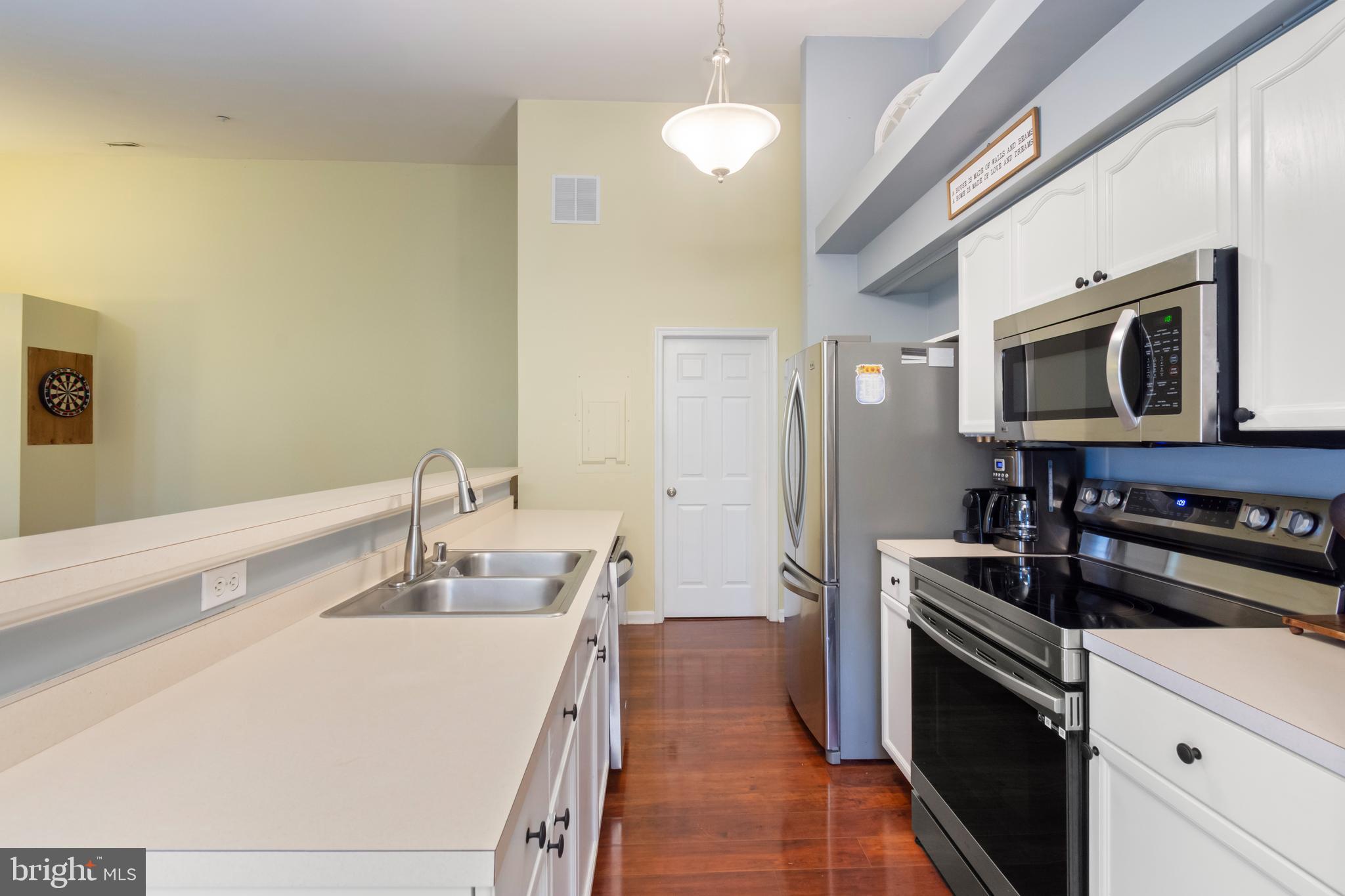 2406 Ellsworth Way, Unit 3B Frederick, MD 21702 - Photo 7 of 27 Kitchen with stainless steel appliances