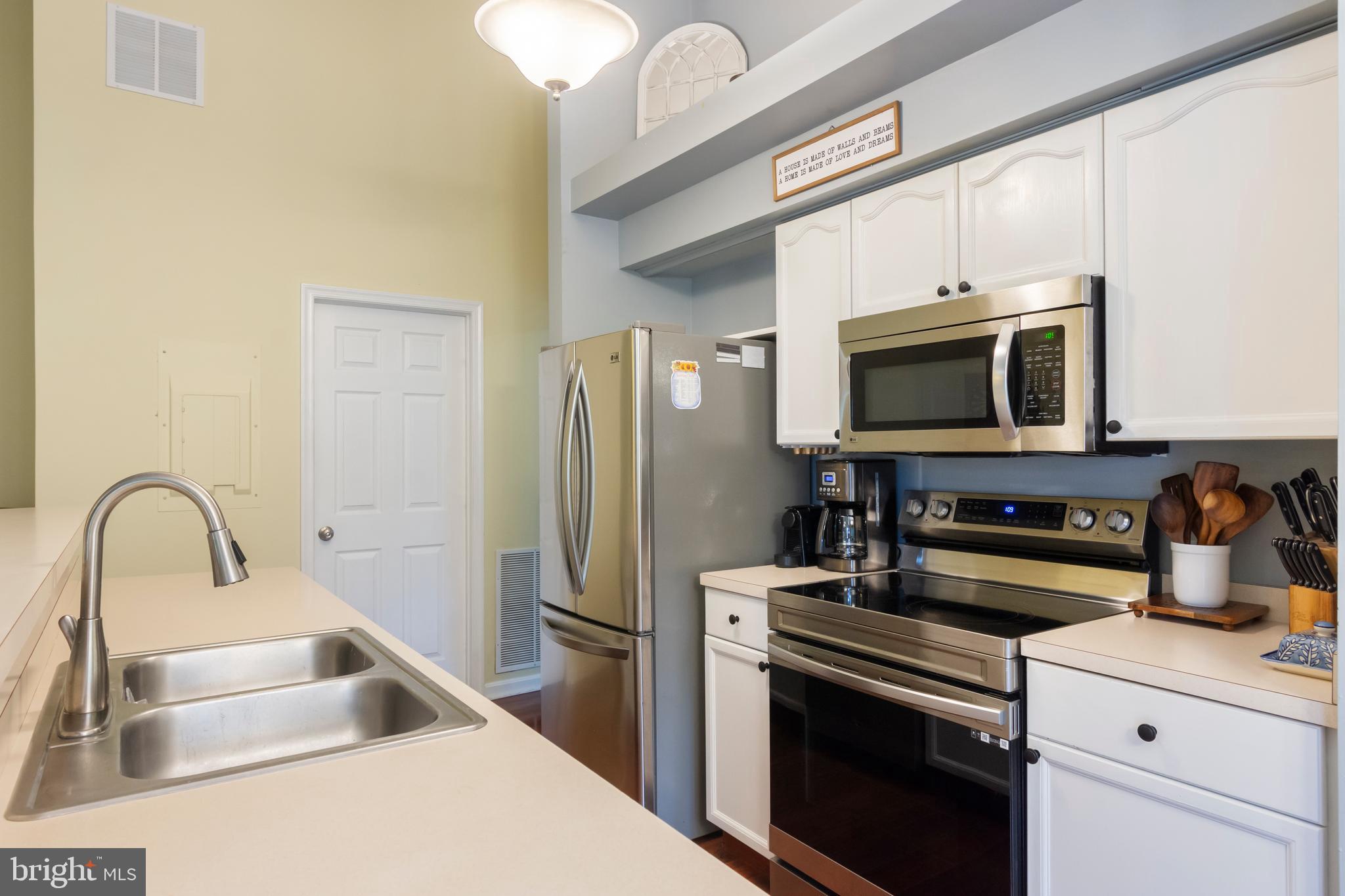 2406 Ellsworth Way, Unit 3B Frederick, MD 21702 - Photo 8 of 27 Kitchen