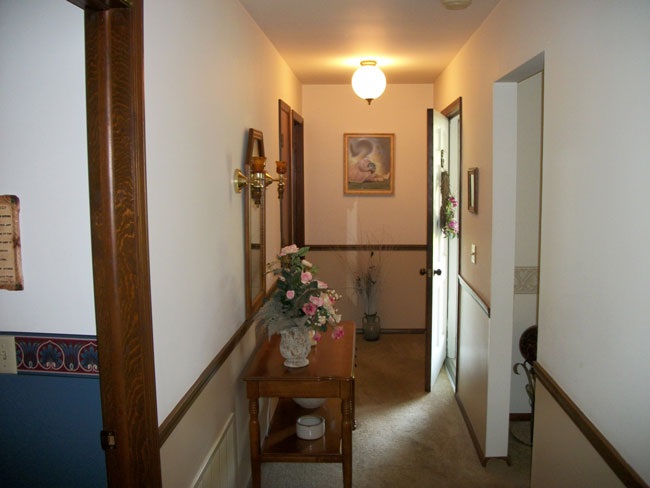 1833 Wheeler Road Vincennes, IN 47591 - Photo 8 of 12 Gallery Image 8