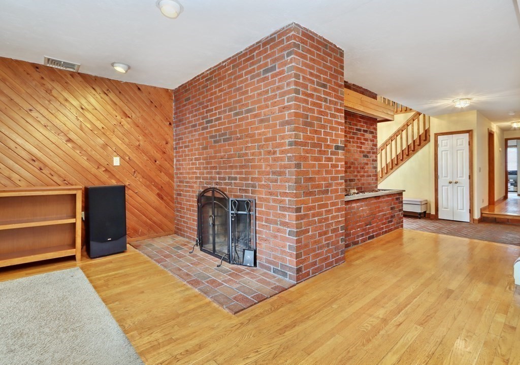 11 Viking Road Winchester, MA 01890 - Photo 5 of 41