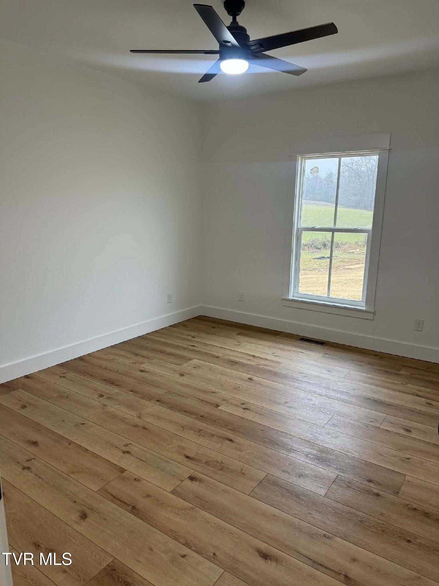 4165 John Graham Road Greeneville, TN 37745 - Photo 17 of 20 17