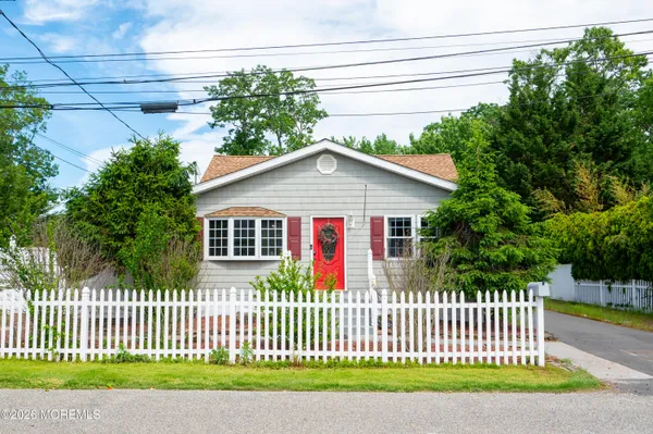 $430,000 | 459 Vine Street, Brick, NJ 08723