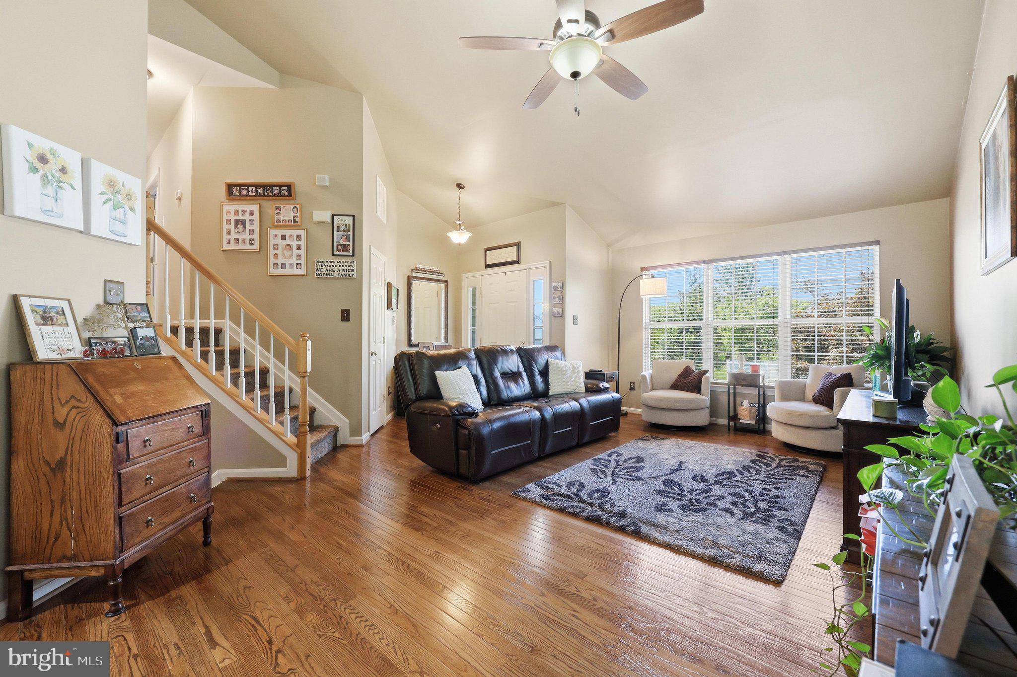 6154 Downs Ridge Court Elkridge, MD 21075 - Photo 24 of 58 living room