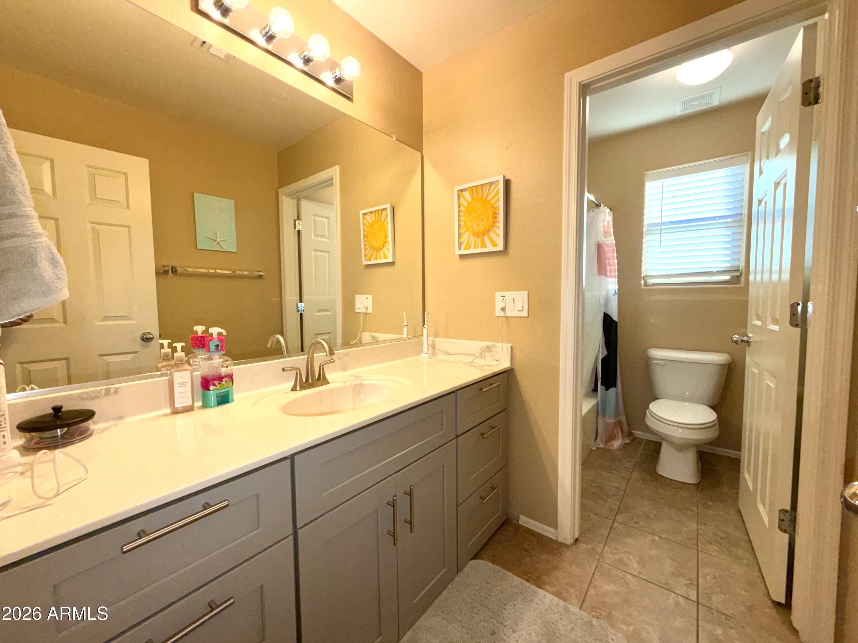 3230 East Rochelle Street Mesa, AZ 85213 - Photo 20 of 27 2nd full bath