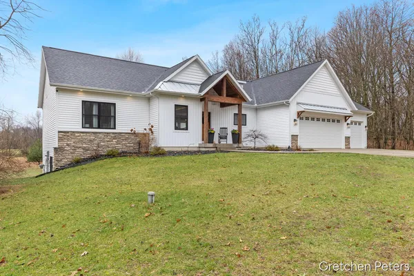 $875,000 | 7540 Thornapple Dales Drive Southeast, Alto, MI 49302