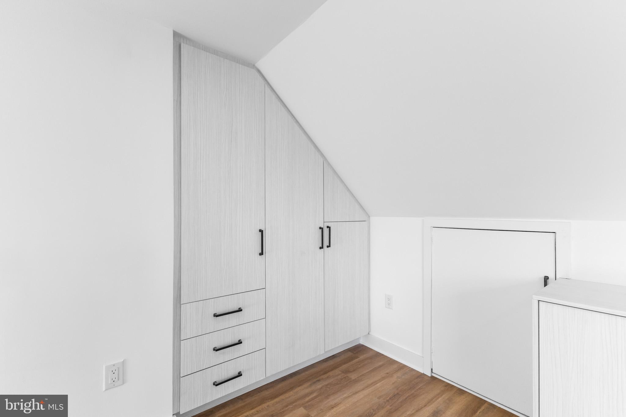 5 Perennial Lane Willingboro, NJ 08046 - Photo 33 of 52 a view of a hallway with closet