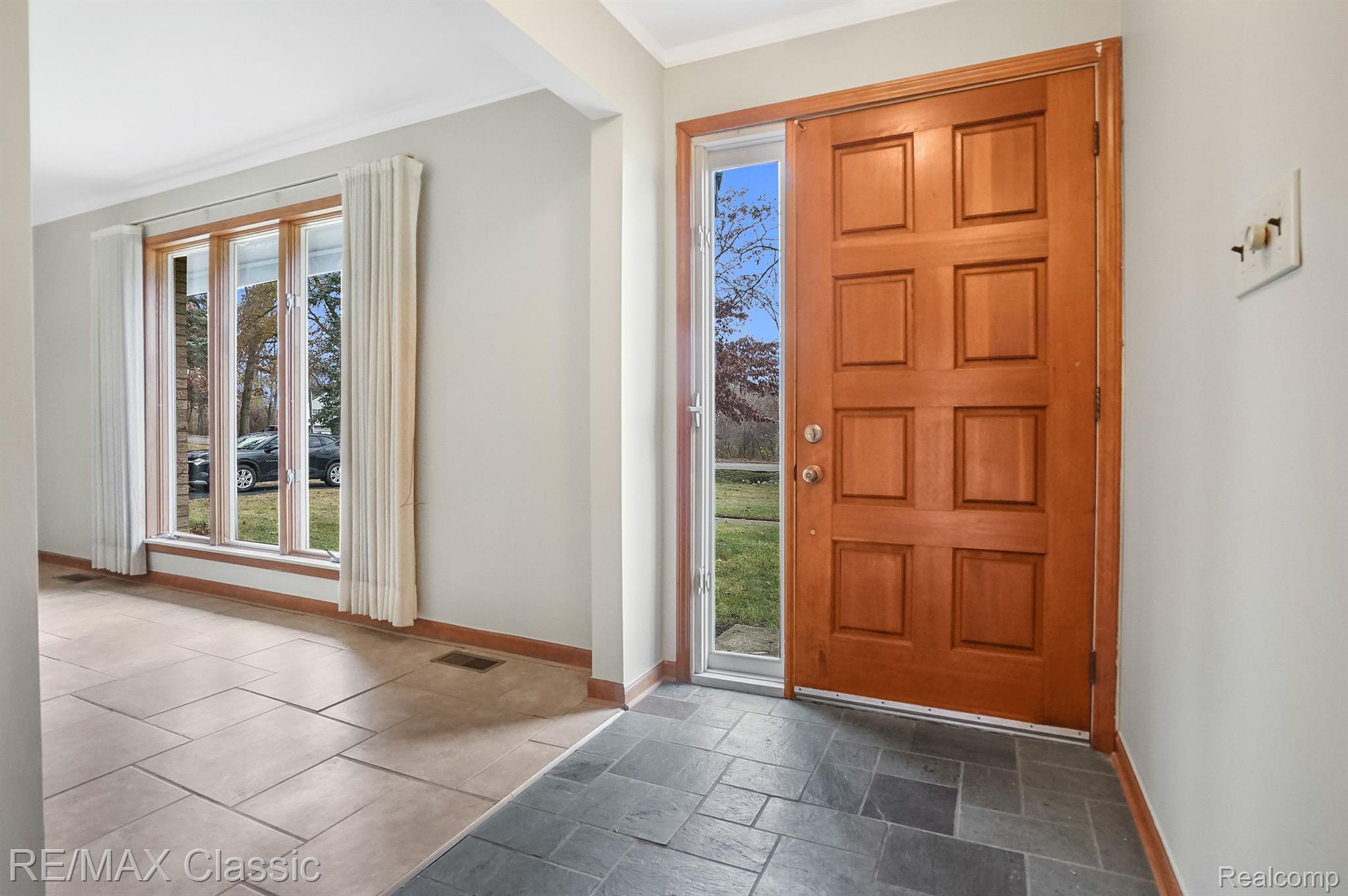 2011 Decker Road Walled Lake, MI 48390 - Photo 14 of 37 Gallery Image 14