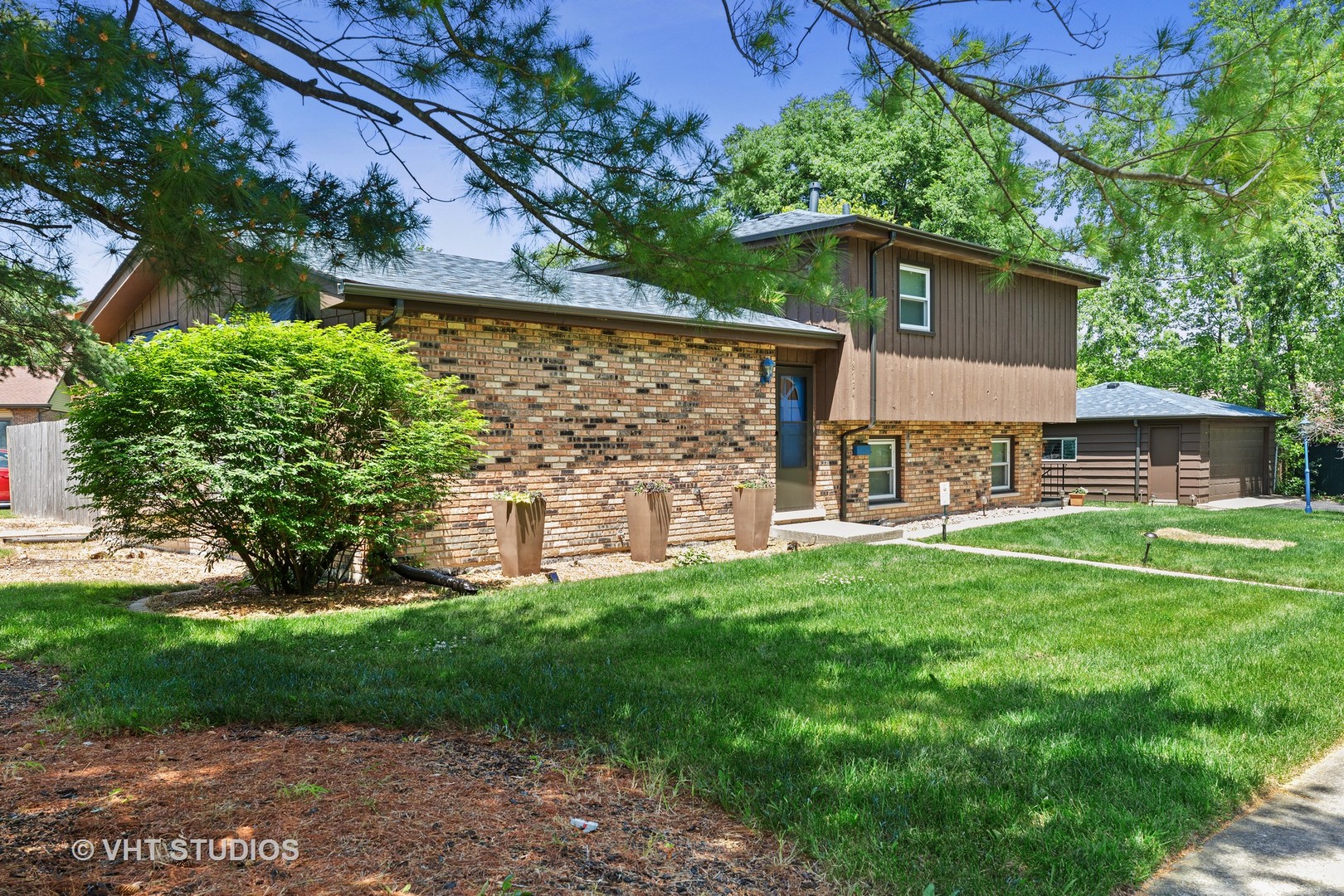 18724 Loomis Avenue Homewood, IL 60430 - Photo 1 of 11 a view of a house with a yard