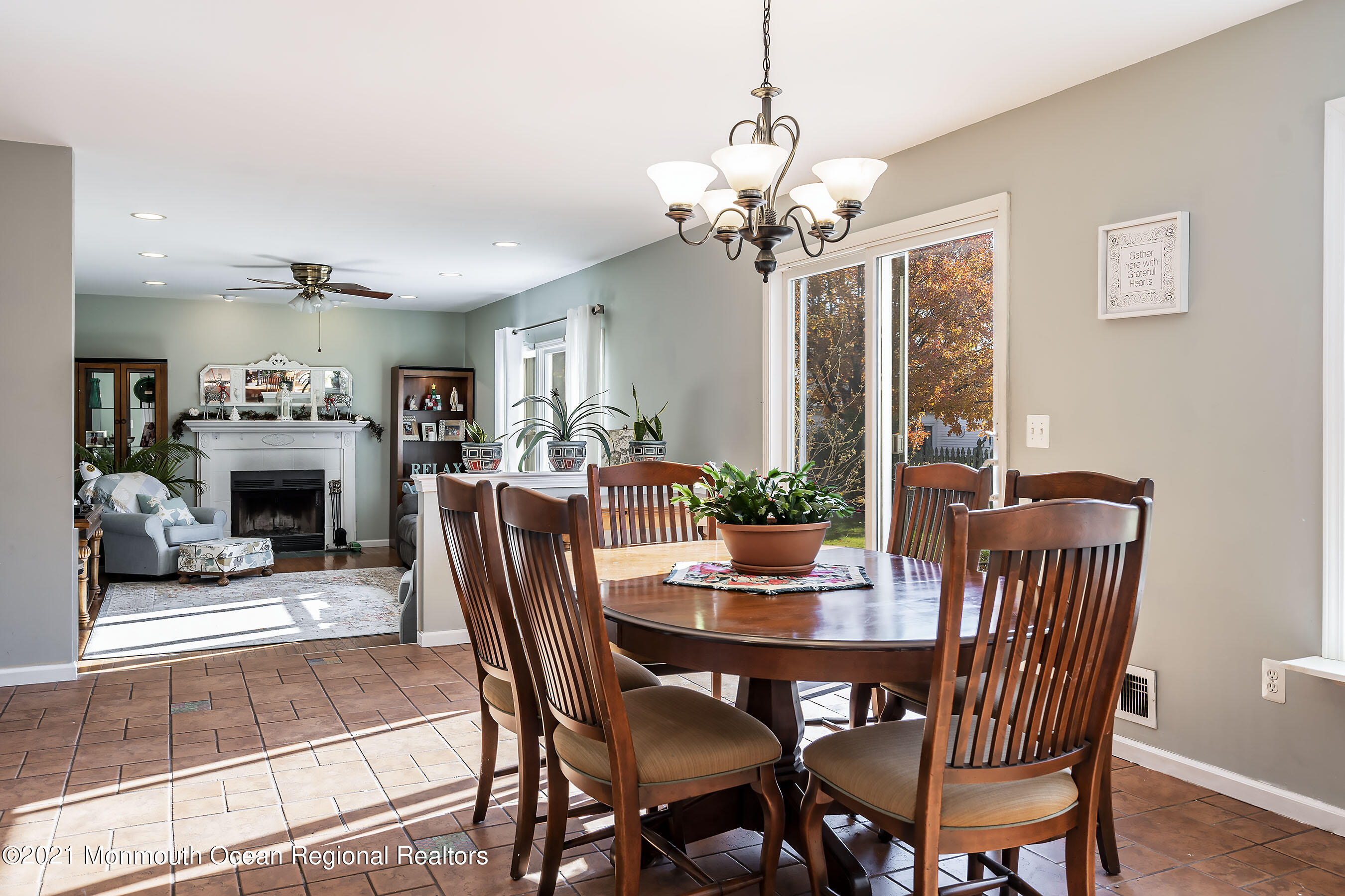 914 Ocean Road Point Pleasant, NJ 08742 - Photo 11 of 40 Breakfast 1