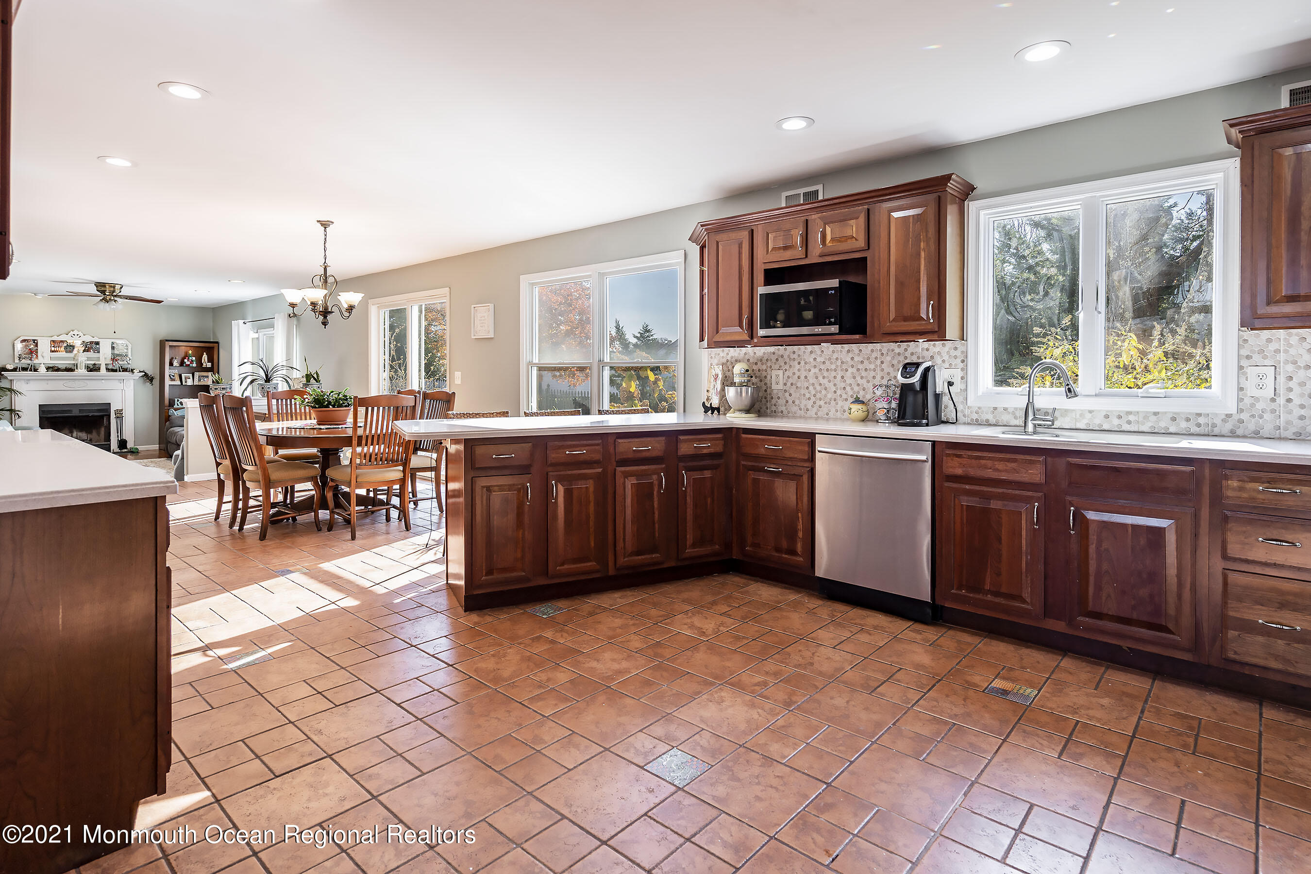 914 Ocean Road Point Pleasant, NJ 08742 - Photo 16 of 40 Kitchen 1c