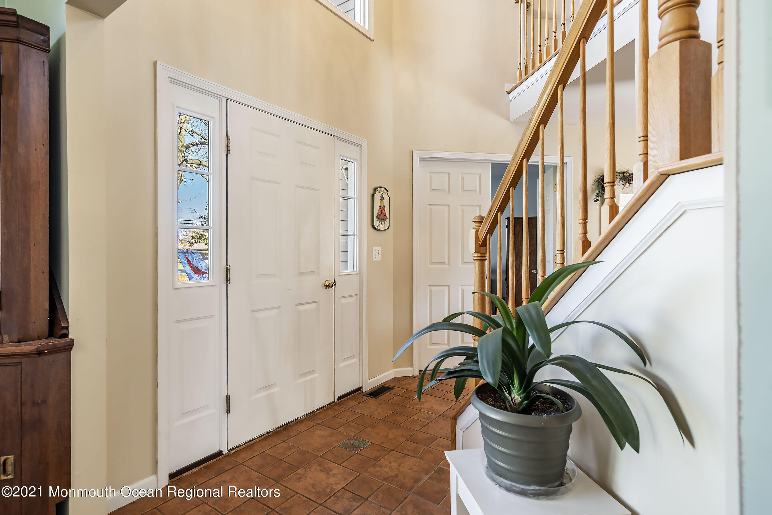914 Ocean Road Point Pleasant, NJ 08742 - Photo 3 of 40 Foyer 1