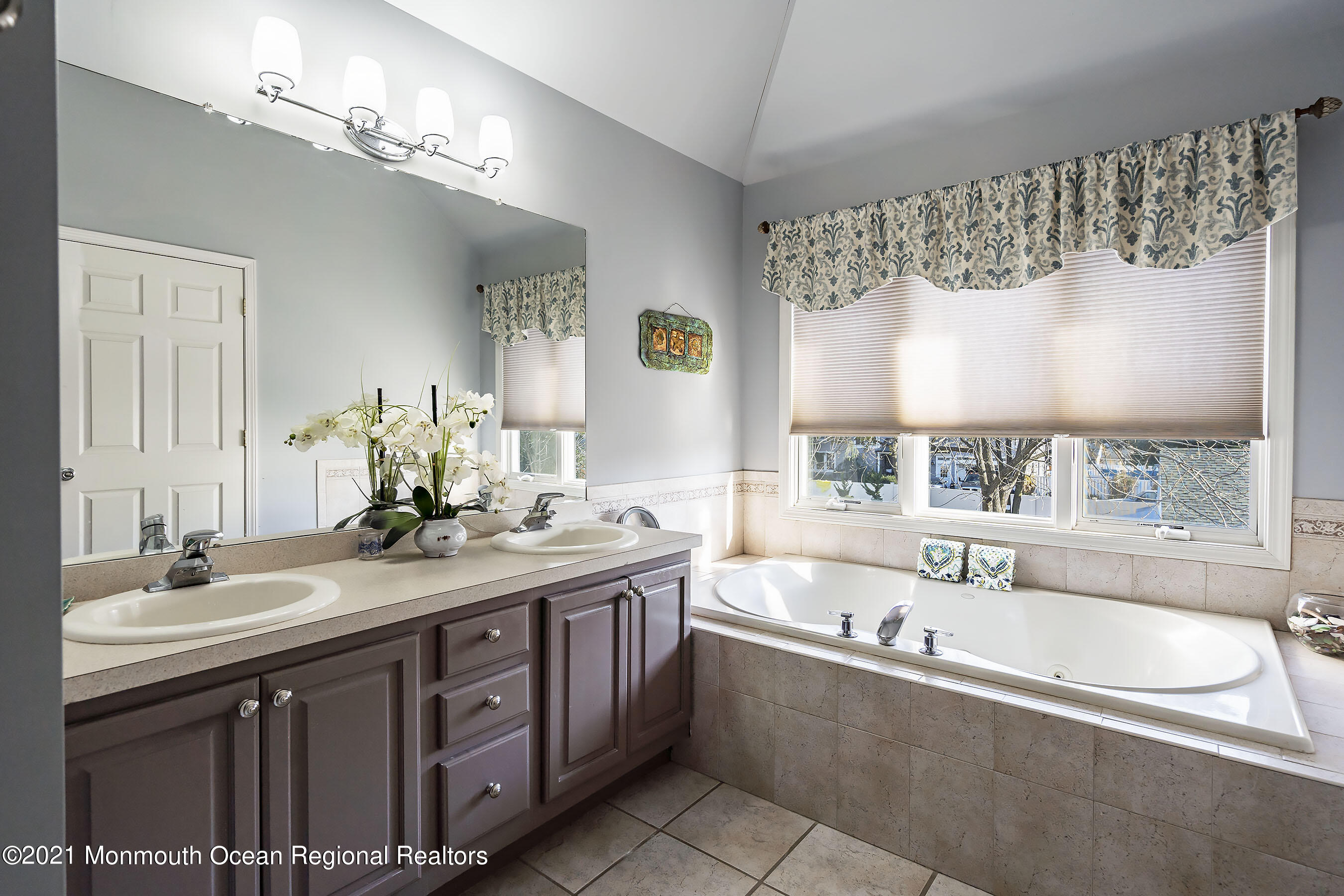 914 Ocean Road Point Pleasant, NJ 08742 - Photo 24 of 40 Primary Bath 1a