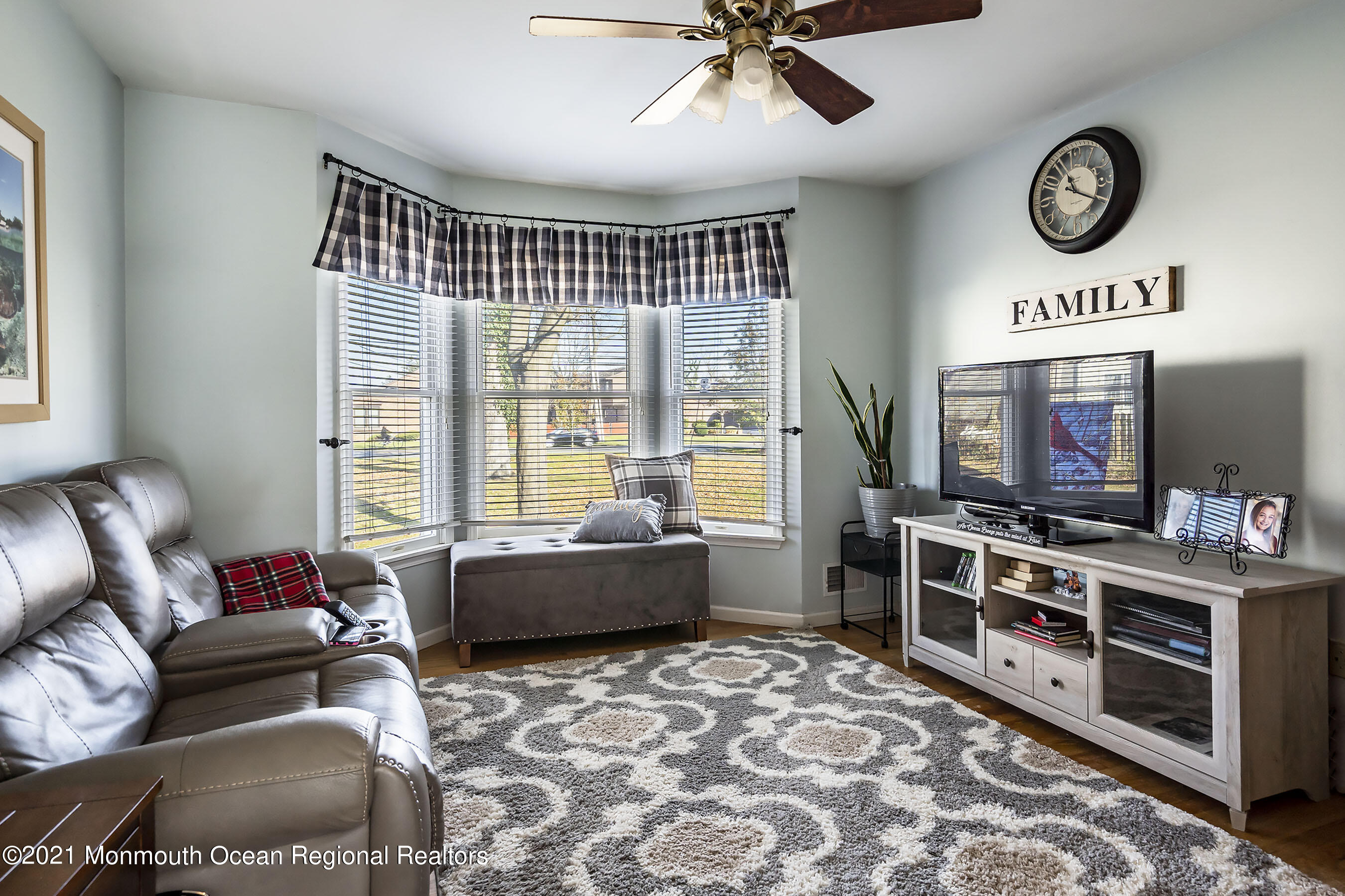 914 Ocean Road Point Pleasant, NJ 08742 - Photo 4 of 40 Family 1