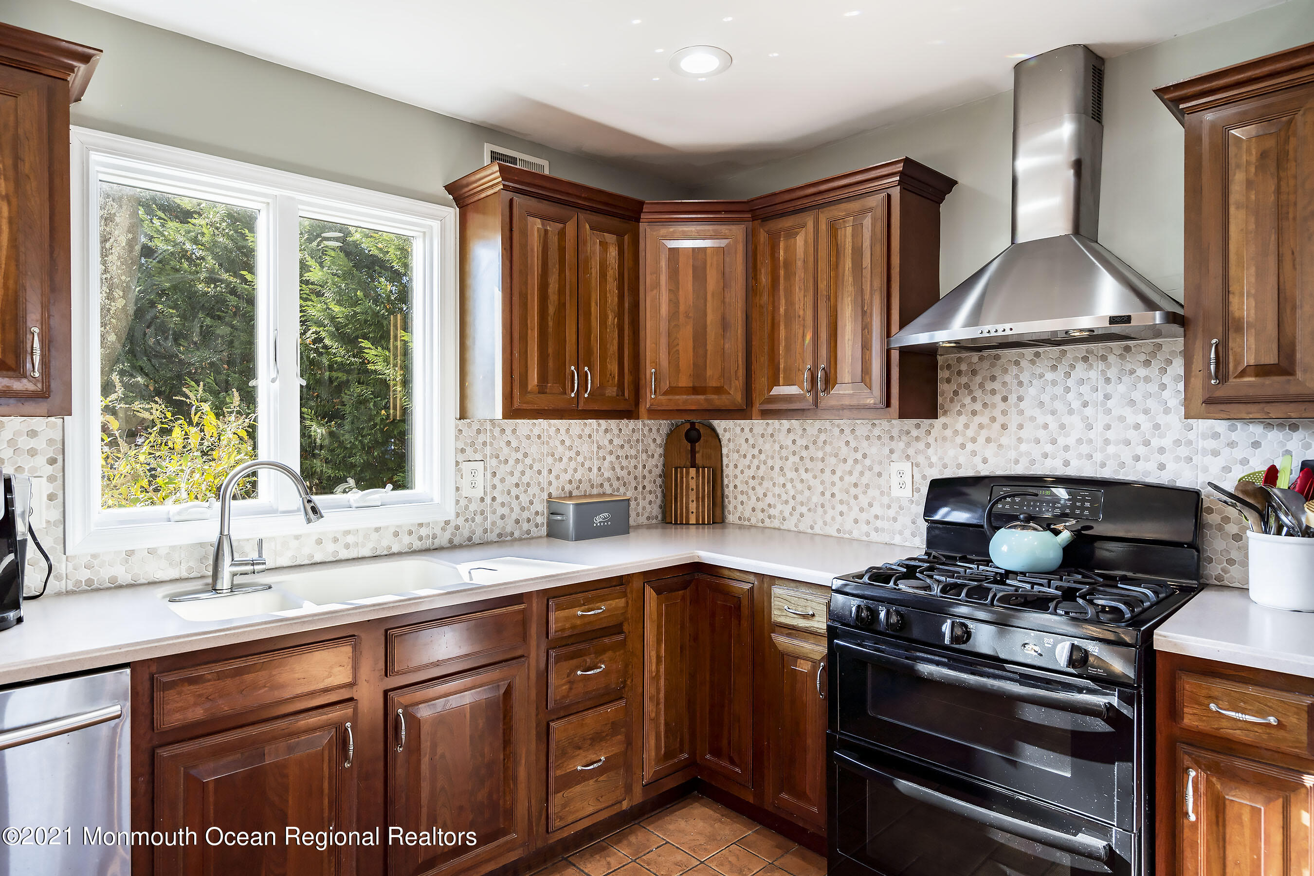 914 Ocean Road Point Pleasant, NJ 08742 - Photo 9 of 40 Kitchen 1a