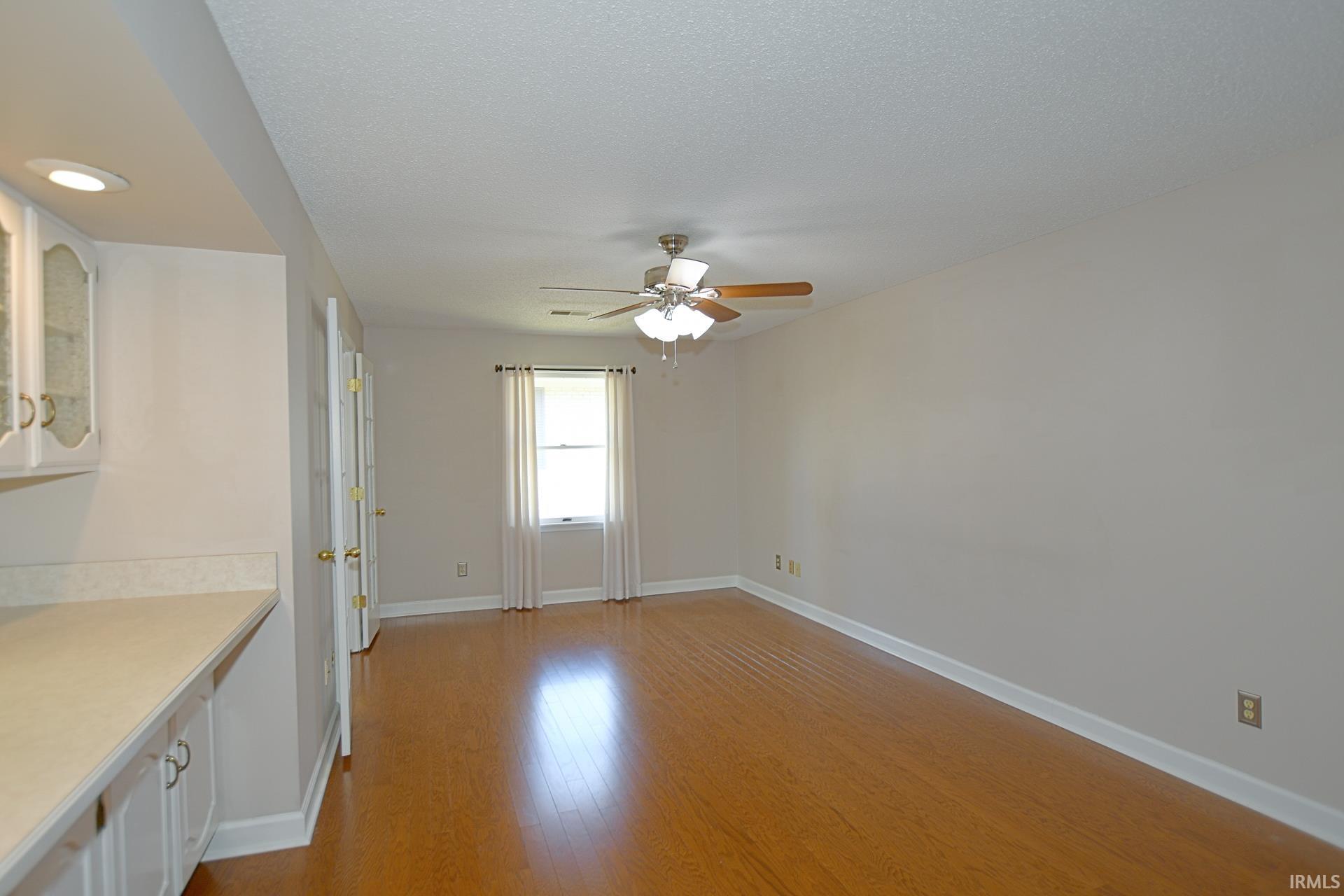 6628 Newburgh Road Evansville, IN 47715 - Photo 12 of 23