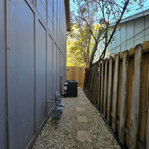 $1,550 | 1305 Dobie Drive, Unit A, Austin, TX 78753