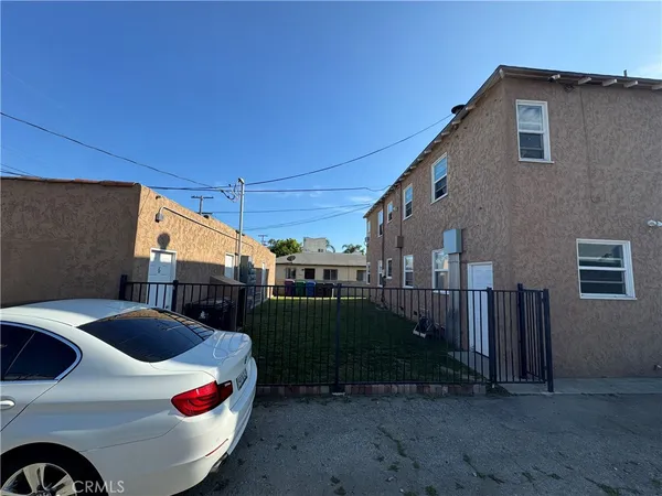 $1,850,000 | 2444 Pacific, Long Beach, CA 90806