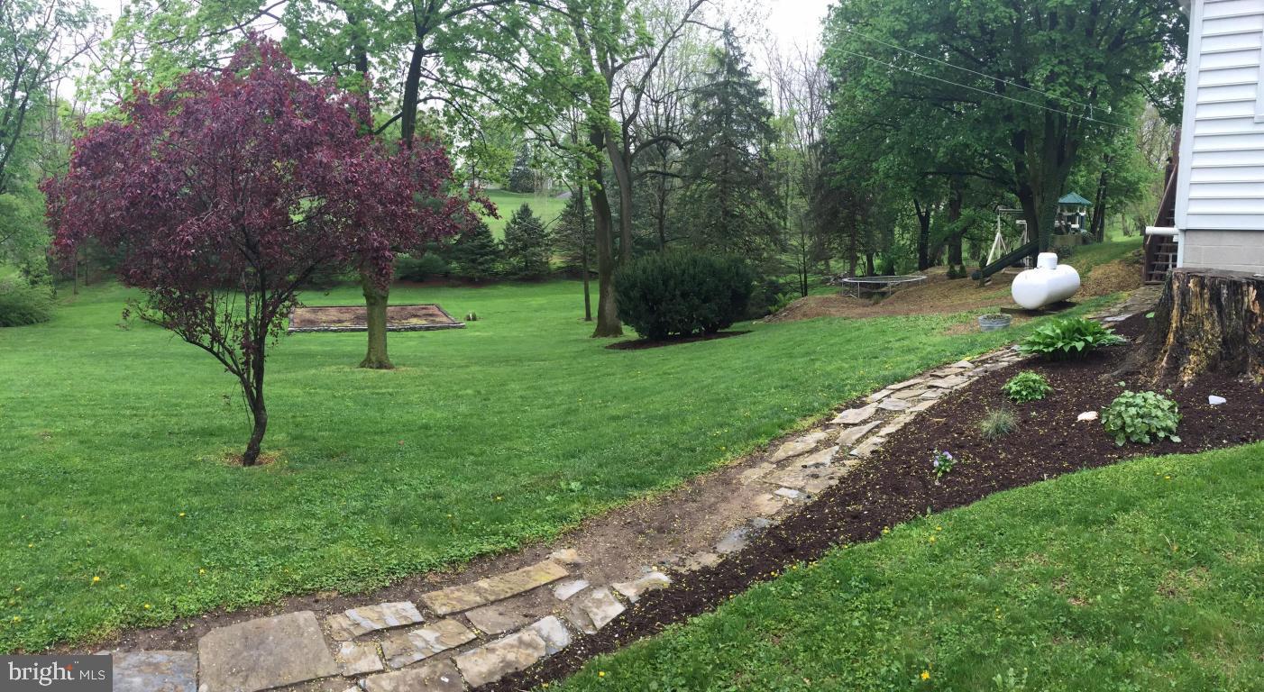 1417 Brunnerville Road Lititz, PA 17543 - Photo 11 of 38