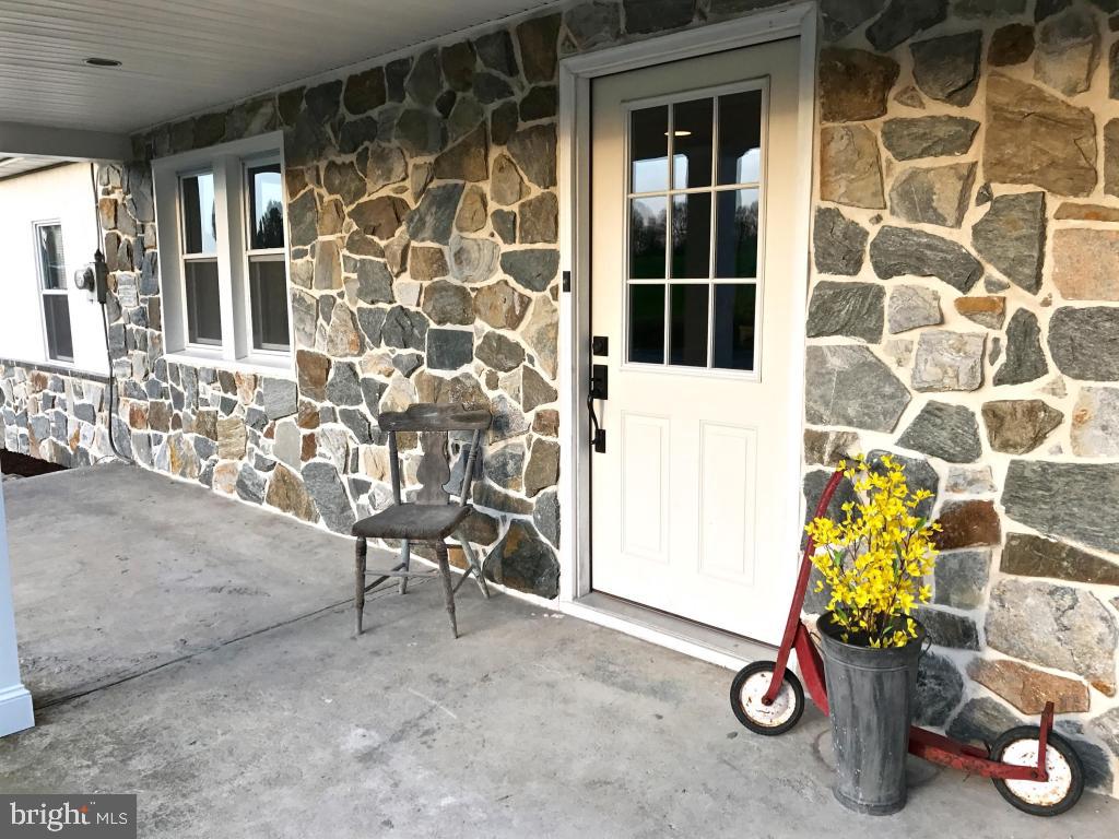 1417 Brunnerville Road Lititz, PA 17543 - Photo 6 of 38