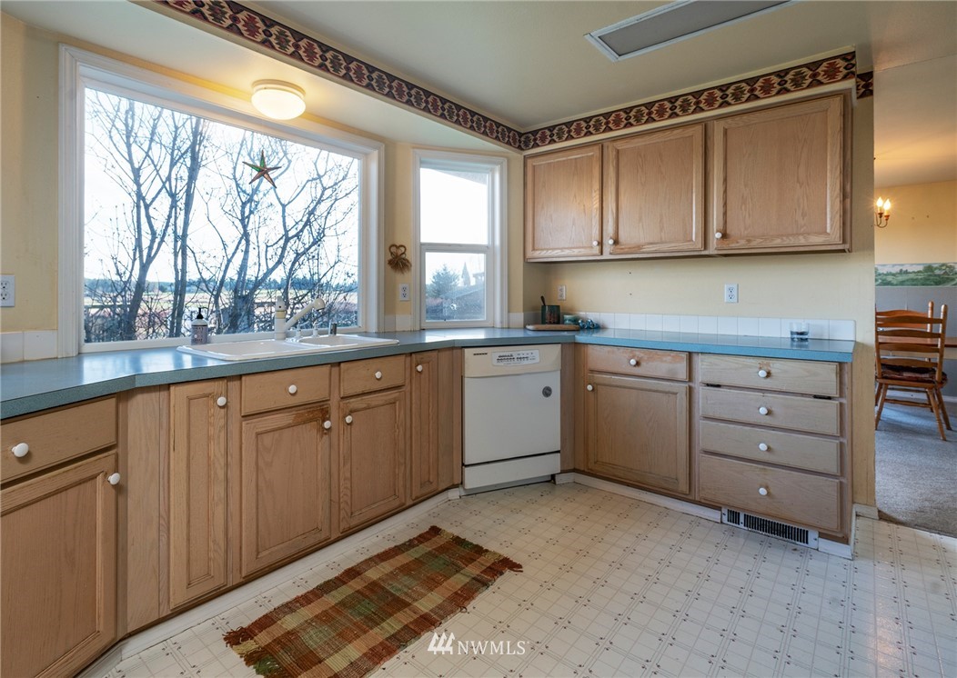 437 Davis Bay Road Lopez Island, WA 98261 - Photo 15 of 25