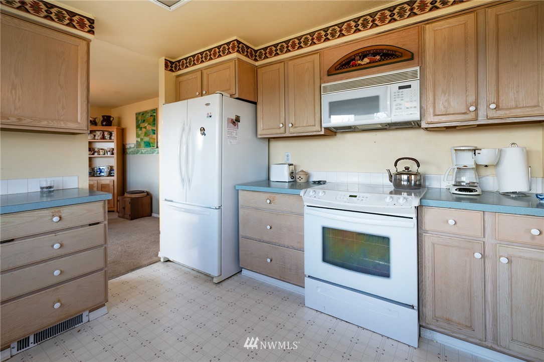 437 Davis Bay Road Lopez Island, WA 98261 - Photo 16 of 25
