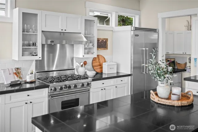 $2,595,000 | 839 Fox Drive, Fox Island, WA 98333