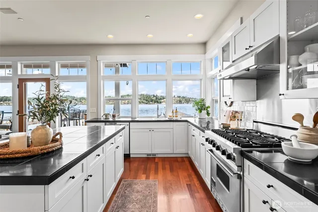 $2,595,000 | 839 Fox Drive, Fox Island, WA 98333