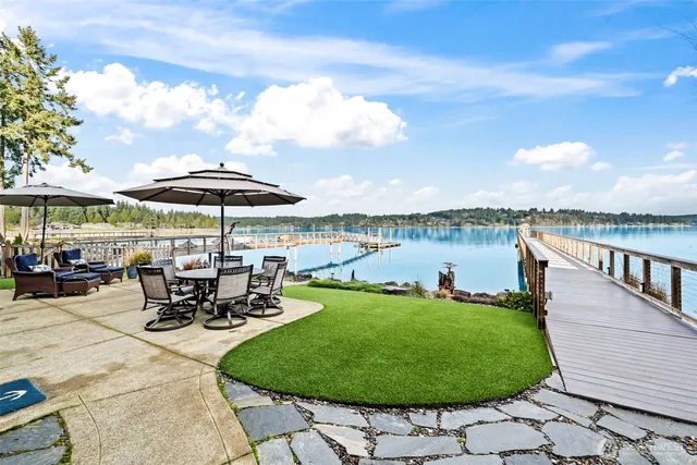 $2,595,000 | 839 Fox Drive, Fox Island, WA 98333