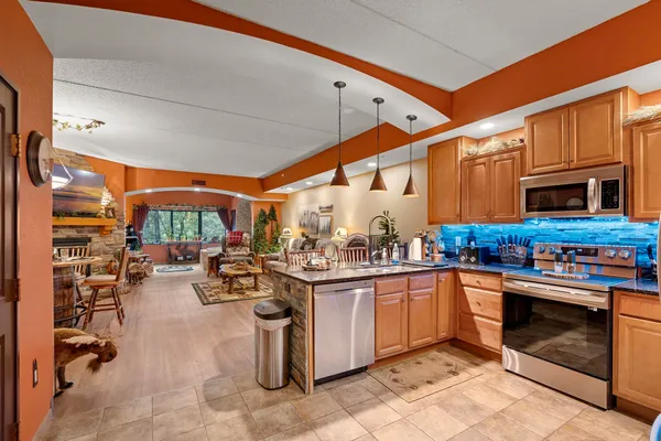 $225,000 | 2411 River Wisconsin Dells Wi 53965, Unit 2235, Wisconsin Dells, WI 53965