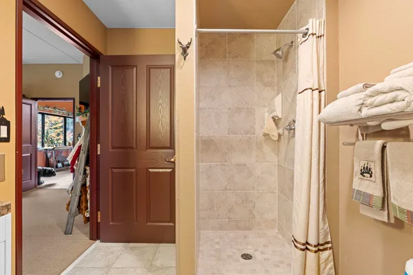 $225,000 | 2411 River Wisconsin Dells Wi 53965, Unit 2235, Wisconsin Dells, WI 53965