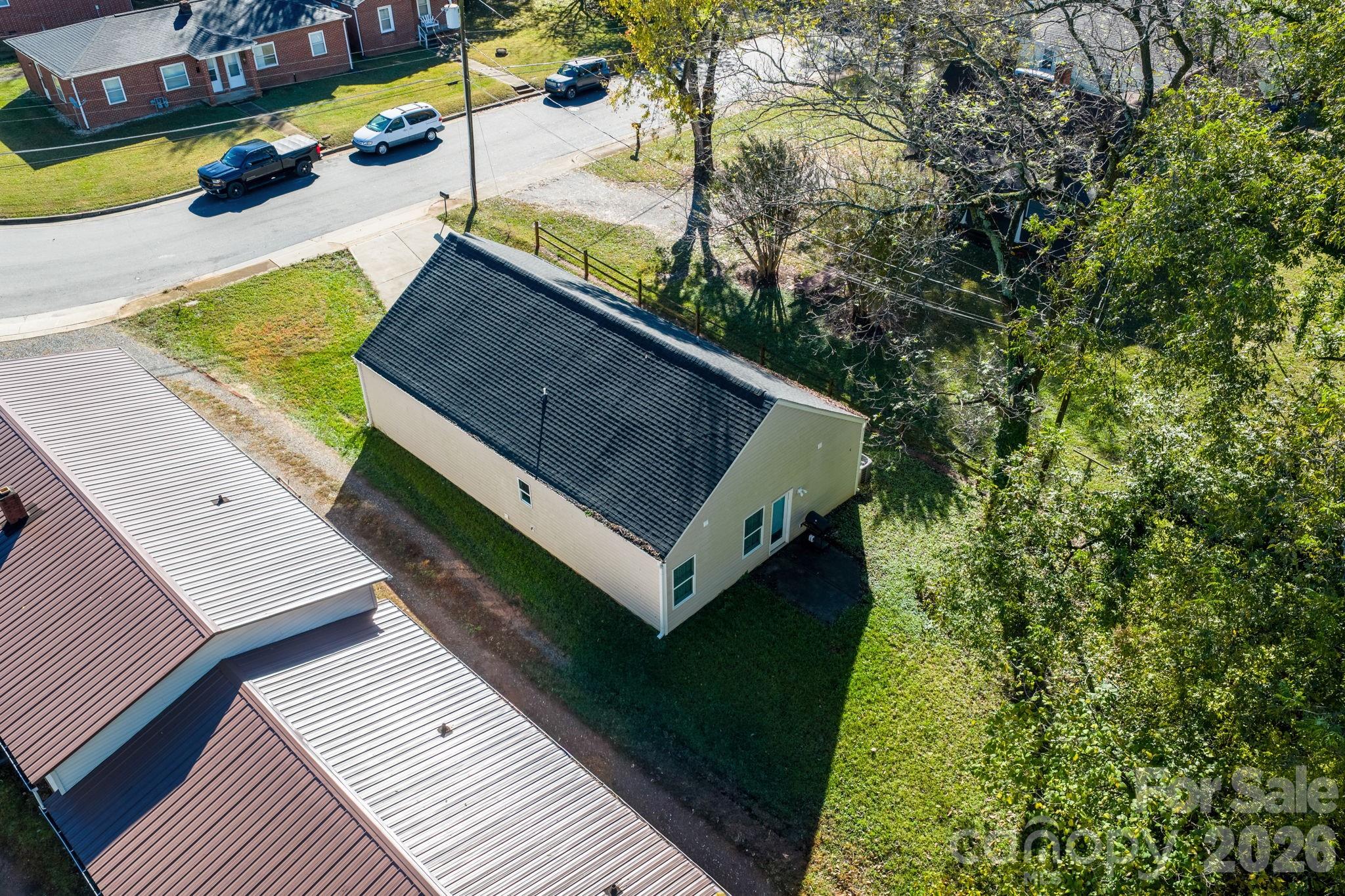 402 2nd Street Southwest Hickory, NC 28602 - Photo 23 of 24 a view of a couches on the roof deck