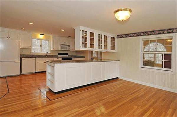 59 Willowdale Road Topsfield, MA 01983 - Photo 3 of 18 Gallery Image 3