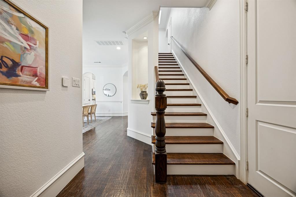 6232 Martel Avenue Dallas, TX 75214 - Photo 2 of 32