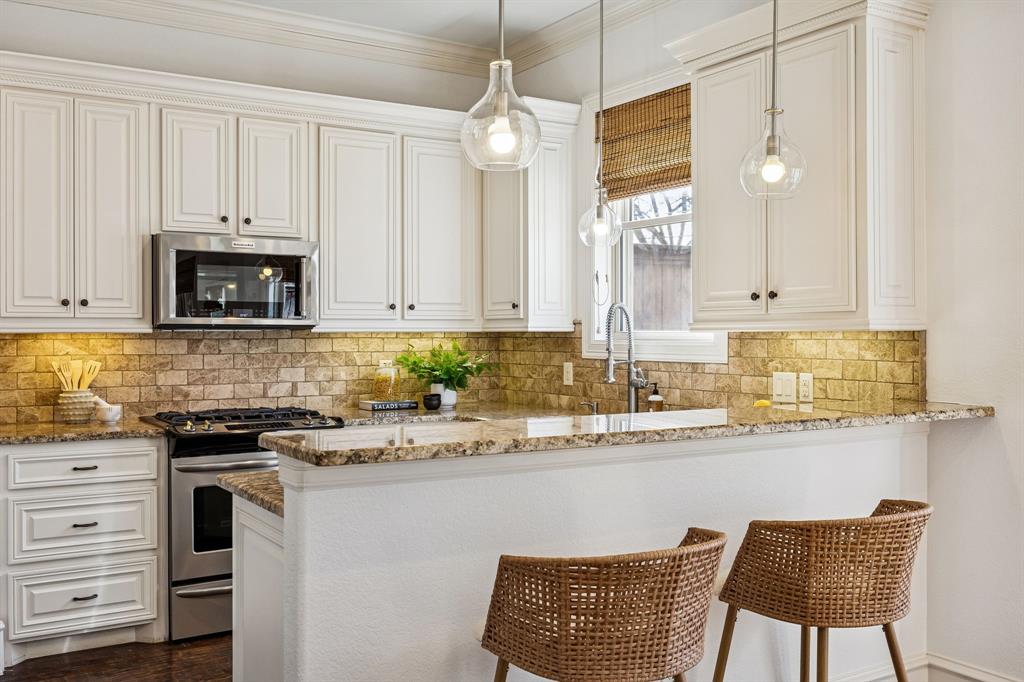 6232 Martel Avenue Dallas, TX 75214 - Photo 7 of 32