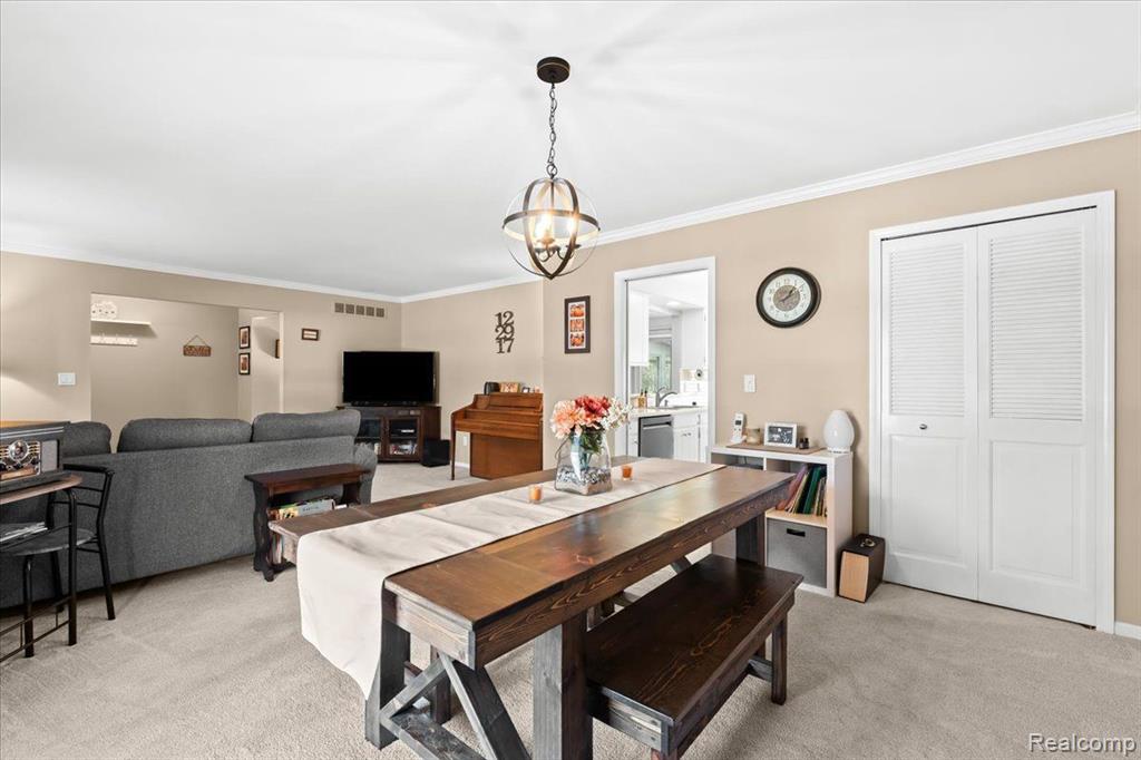 33737 Old Timber Road Farmington Hills, MI 48331 - Photo 22 of 33 Gallery Image 22