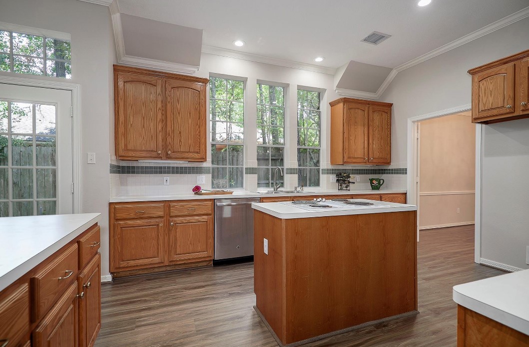 34 Reflection Point The Woodlands, TX 77381 - Photo 18 of 42 Island Kitchen