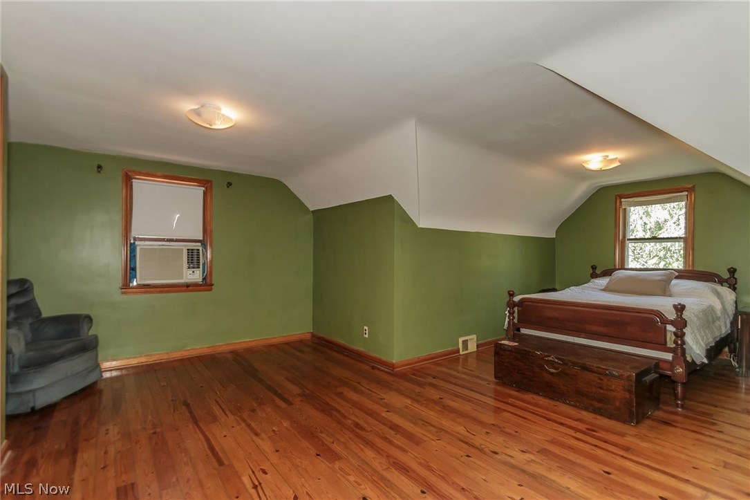24583 Chardon Road Cleveland, OH 44143 - Photo 5 of 26 Gallery Image 5