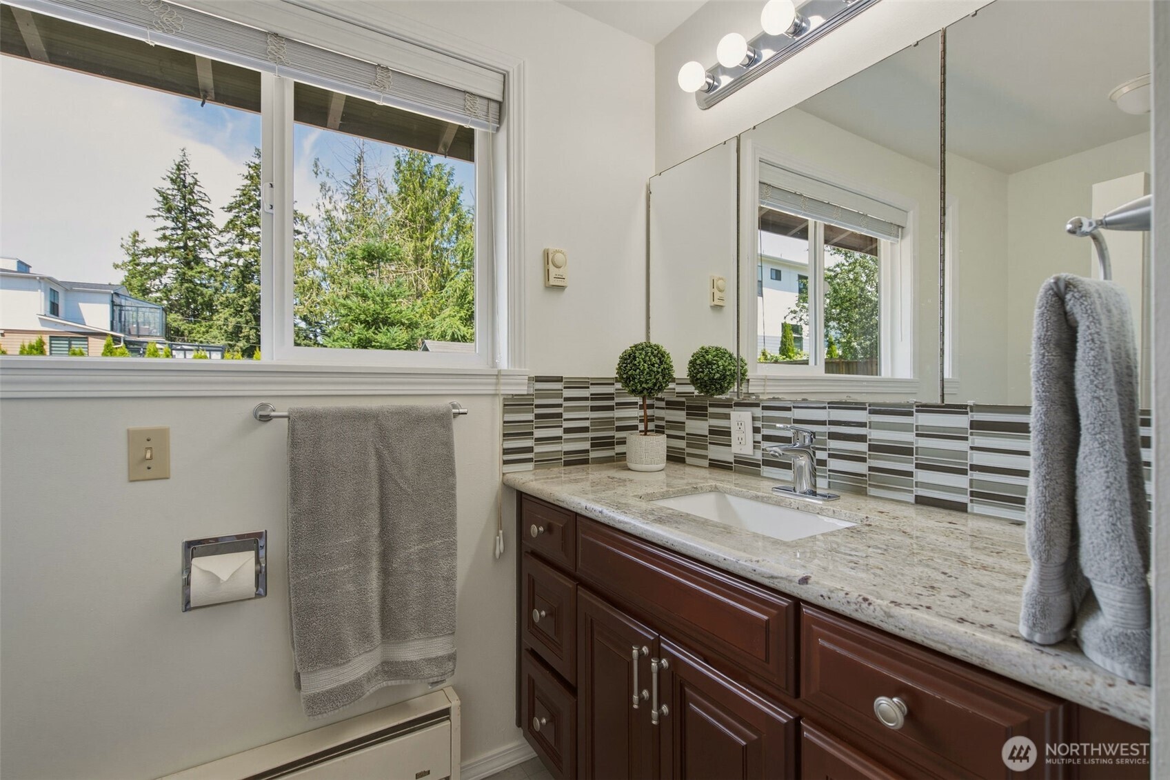 105 161st Street Southeast Bothell, WA 98012 - Photo 27 of 40