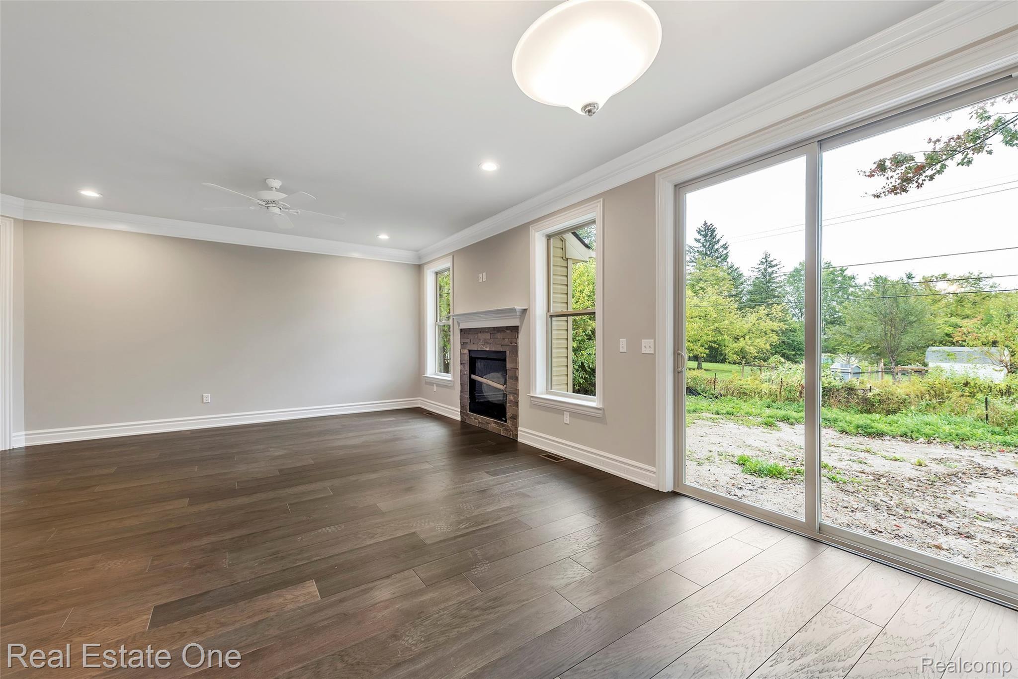 3847 Dearborn Avenue Rochester, MI 48309 - Photo 14 of 25 3847-Dearborn-Ave-Rochester-Hills-48309-WindowStill-Real-Estate-Photography-14.jpg