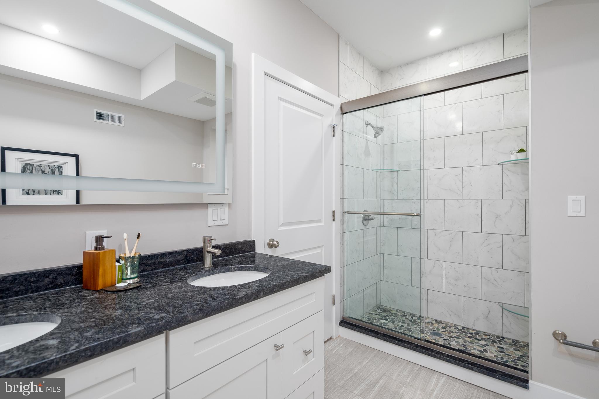 632 Tasker Street Philadelphia, PA 19148 - Photo 29 of 36