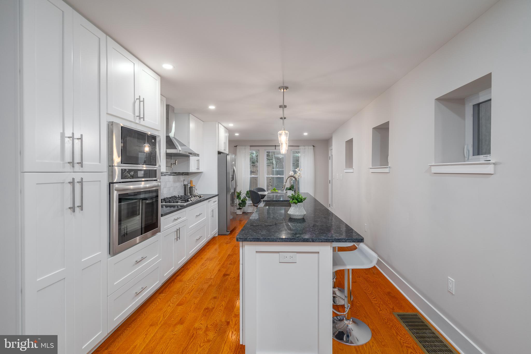 632 Tasker Street Philadelphia, PA 19148 - Photo 7 of 36