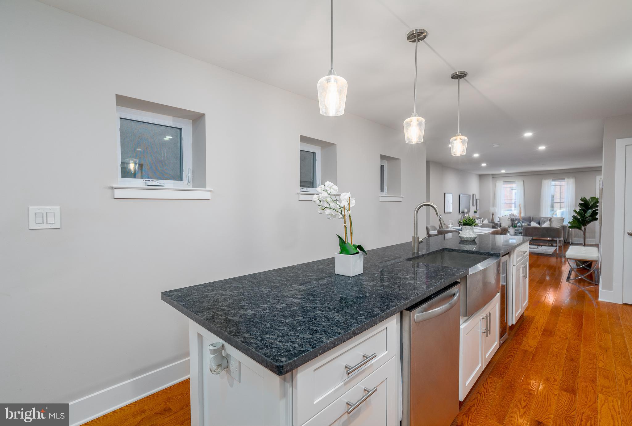 632 Tasker Street Philadelphia, PA 19148 - Photo 10 of 36