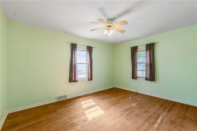 $289,900 | 2906 Northeast Russell Rd., Kansas City, MO 64117