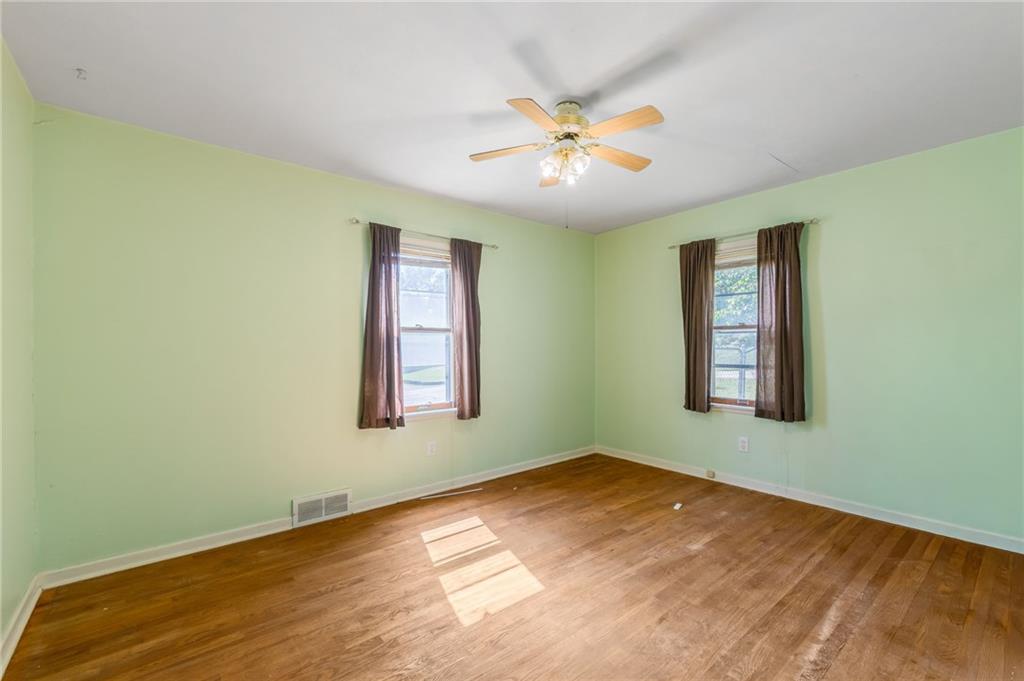 2906 Northeast Russell Rd. Kansas City, MO 64117 - Photo 22 of 34